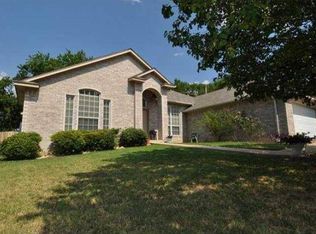 2411 Chestnut Path, Round Rock, TX 78664