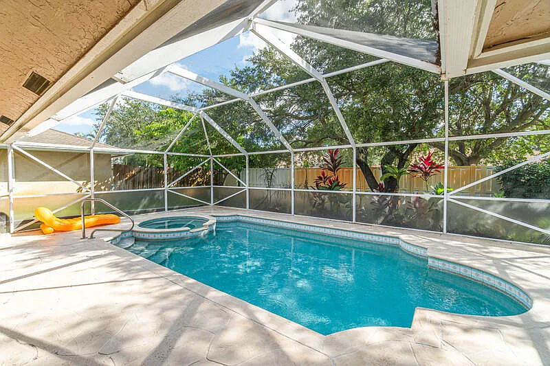 3 bed, 2.0 bath, 2000 sqft, $4,750 — Photo 4