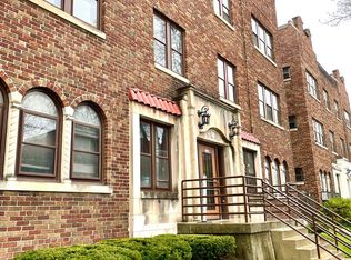 4468 N Oakland Ave APT 22, Milwaukee, WI 53211