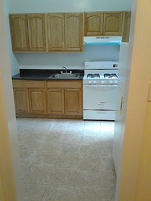 1st image of 10 Cooper St APT H
