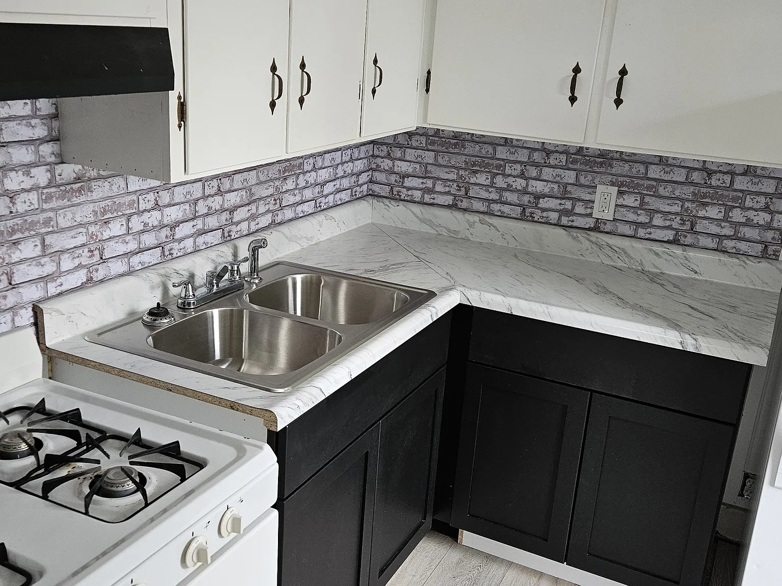 2 bed, $950 — Photo 2