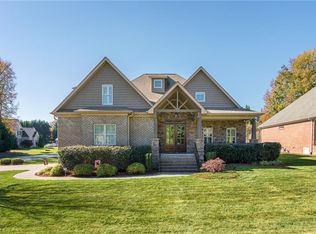 8900 W Pepper Ct, Oak Ridge, NC 27310