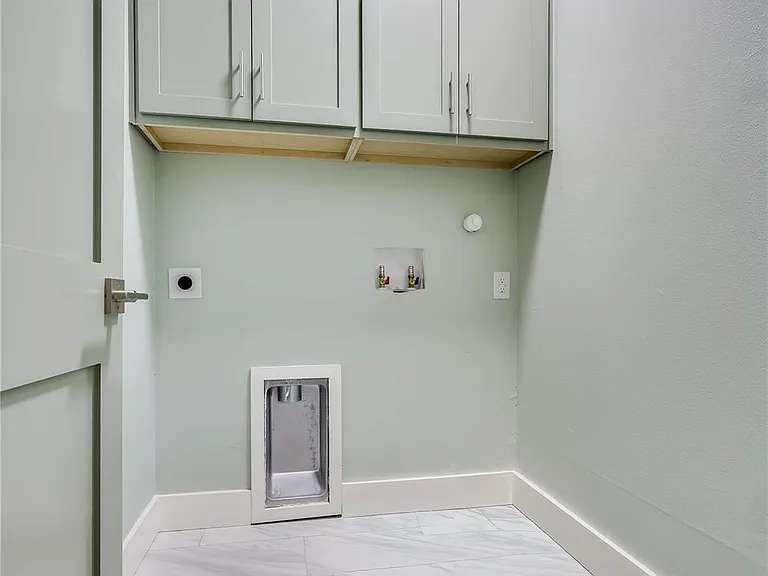 20502 Bonanza St #2 — Photo 8