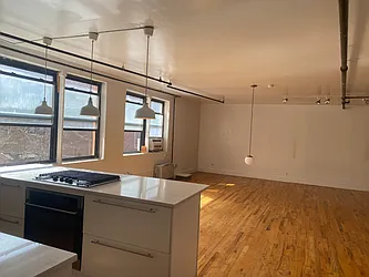 Rented by R New York