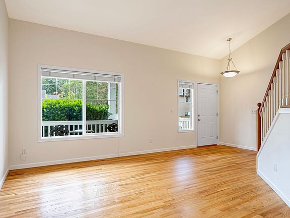 2nd image of 2515 248th Pl NE