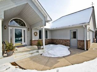 3900 Minnewashta Ct, Excelsior, MN 55331