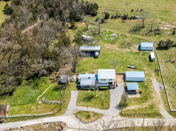 1036 Locke Creek Rd, Readyville, TN 37149