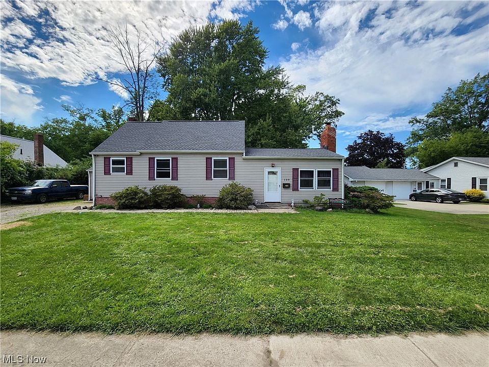 1st image of 120 Parkwood Ave