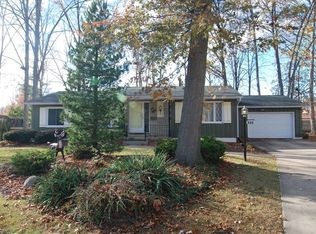 110 Hickory Hollow Dr, Amherst, OH