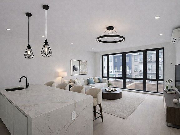 2nd image of 156 Somers St #2A