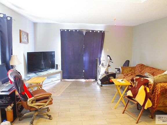 5th image of 502 E 4th St