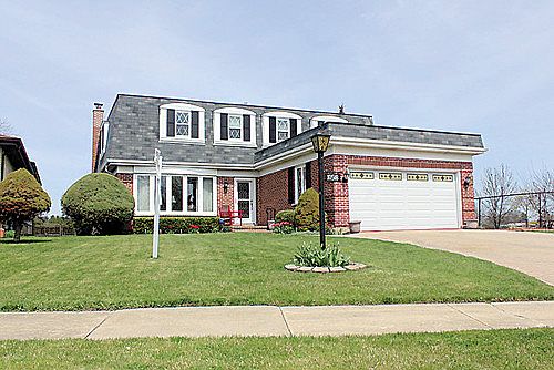 2nd image of 10518 Camelot St