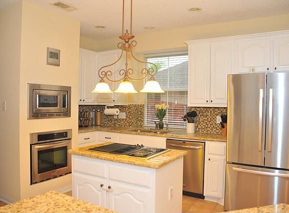 5th image of 410 Buttonwood Dr
