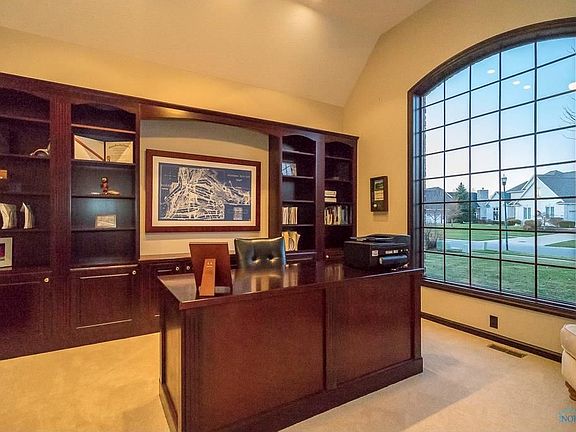 4th image of 7105 Deer Hollow Ln