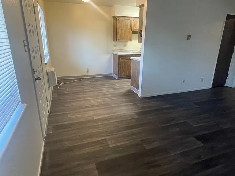 1415 N Virginia St — Photo 13