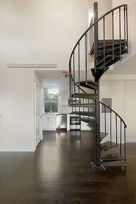 Rented by MNS | media 50