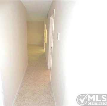 4th image of 714 Sunny Pine Way APT B1