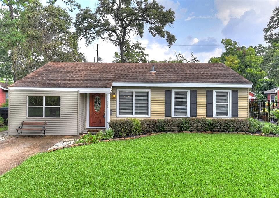 1st image of 1340 Gardenia Dr