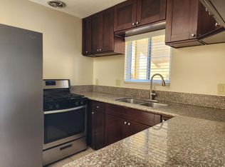 207 Vista Glen Ln APT F, Vista, CA 92084