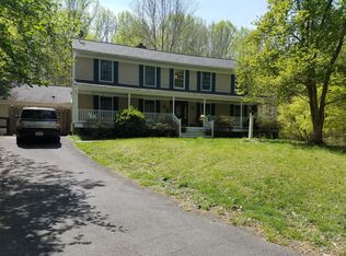7203 Ivakota Rd, Clifton, VA 20124