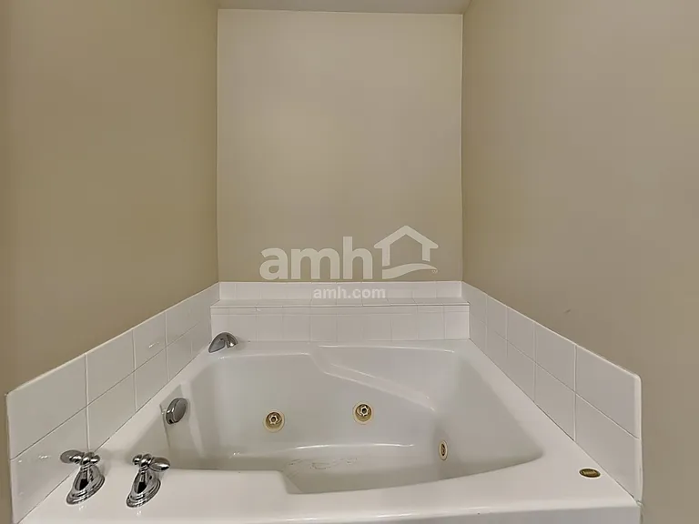 224 Brooks Edge Dr — Photo 10