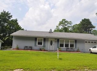 1211 Pound Hill Rd, North Smithfield, RI 02896