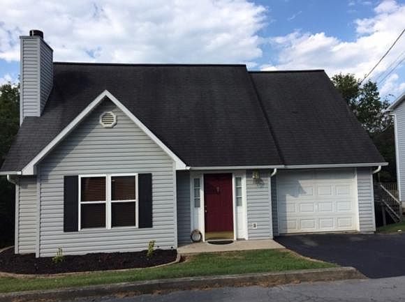 1st image of 107 Copper Ct #107