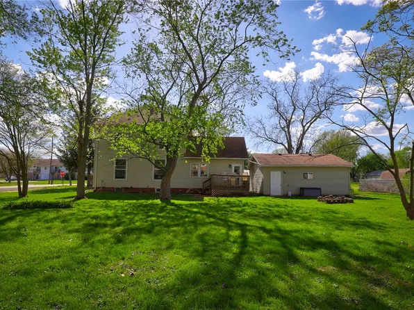 222 W Hunt St, Cerro Gordo, IL 61818