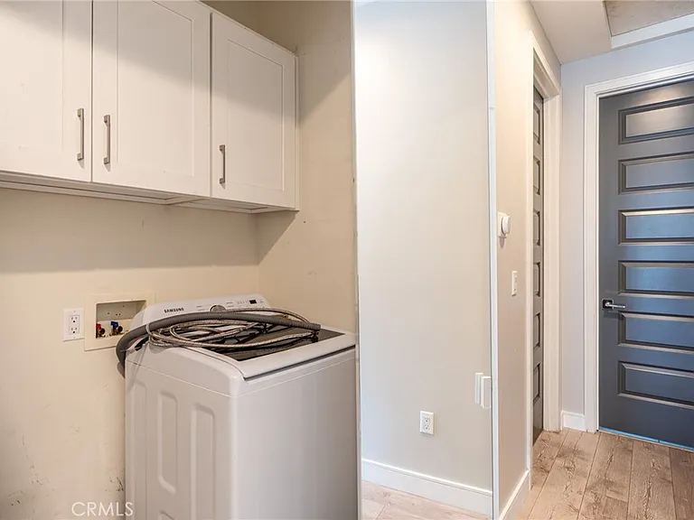 6938 Peach Ave — Photo 10
