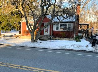 288 Baxtertown Rd, Fishkill, NY 12524