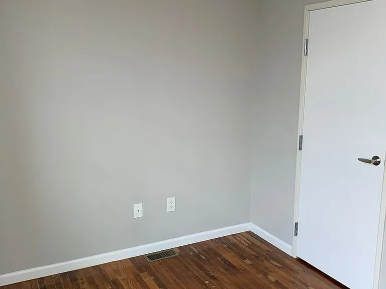 109 Pendleton St — Photo 16