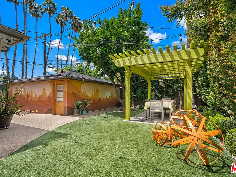 4203 Babcock Ave — Photo 33