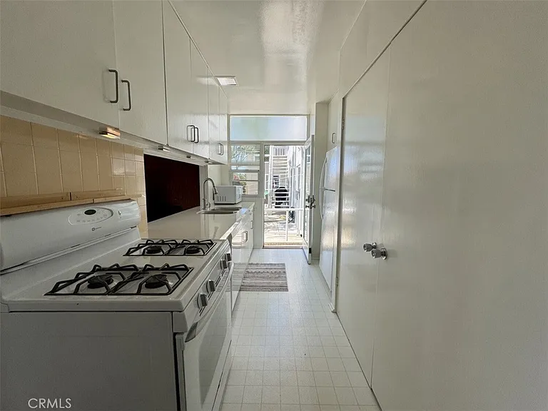 264 Dolphin Way — Photo 12