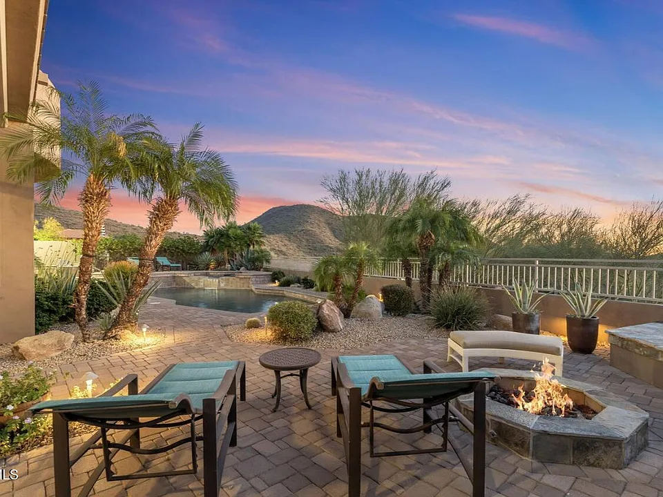 11543 E Caribbean Ln