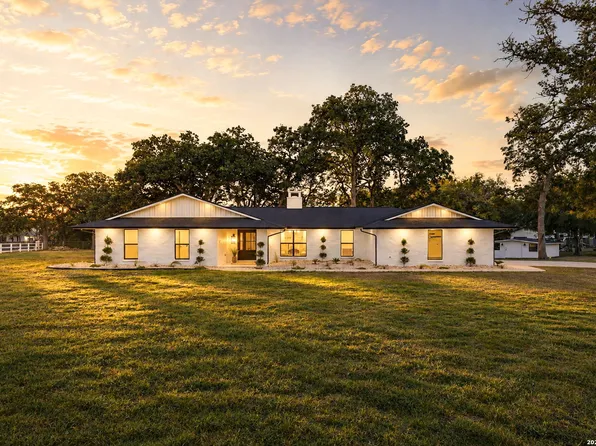 28262 WINDWOOD DR E, Boerne, TX 78006