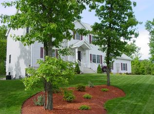 52 Scotland Heights Rd, Haverhill, MA 01832