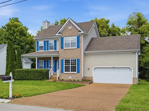 2752 Aston Woods Ln, Thompsons Station, TN 37179