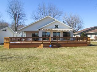 201 Lake Shore Dr, Coldwater, MI 49036