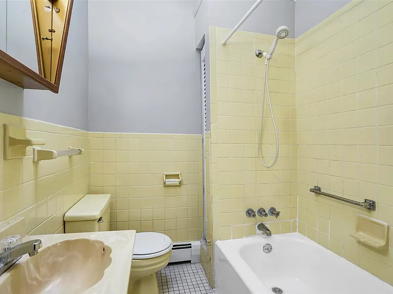 68 Skyline Dr — Photo 23