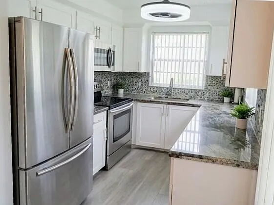 25 Upminster #25-B — Photo 6