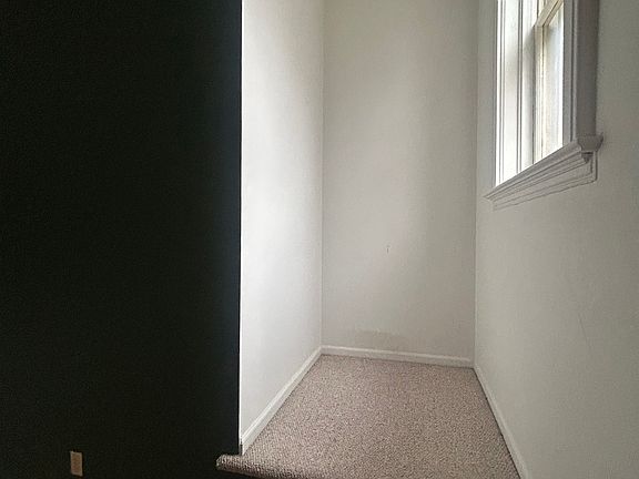 5th image of 737 East Ave #4