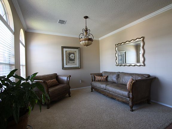 2nd image of 3007 Prairie Oak Blvd