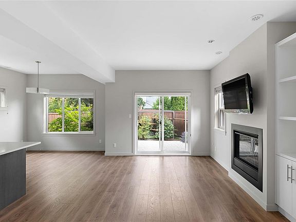 2nd image of 7022 Wallace Dr