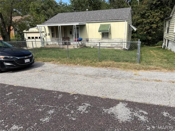 8731 Shirley Ave, Saint Louis, MO 63121