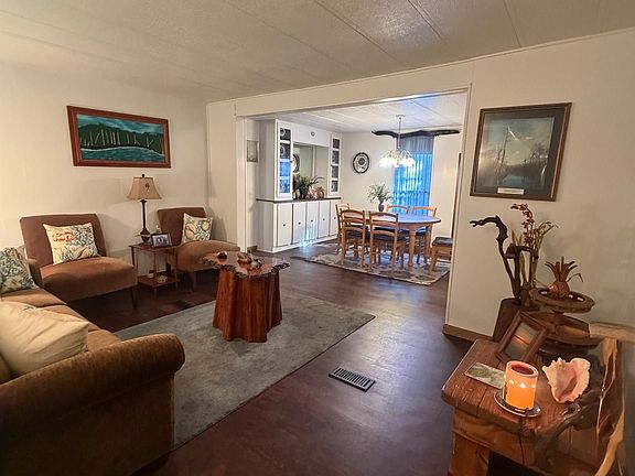 3rd image of 1430 Ridgewood Dr