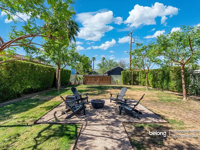 1136 E Almeria Rd — Photo 15