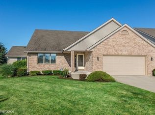 1384 Milan Dr S, Sycamore, IL 60178