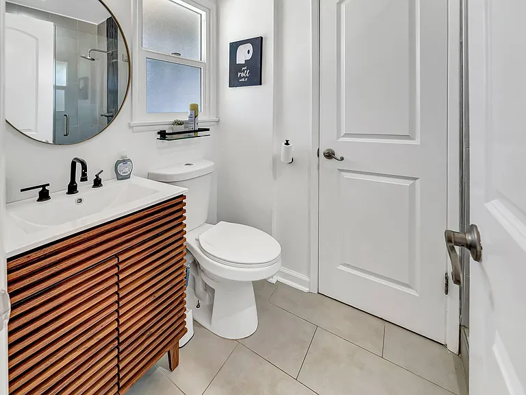 7715 Oakdale Ave — Photo 24