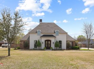 108 Colonel Burt Dr, Benton, LA 71006