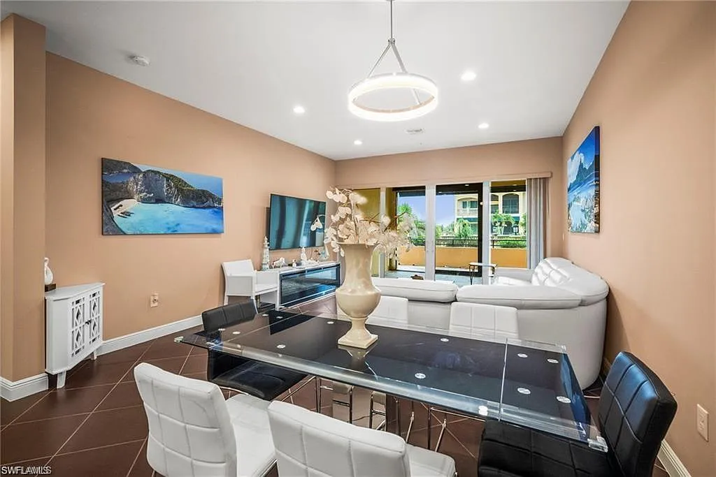 2 bed, 2.0 bath, 1630 sqft, $2,600 — Photo 1